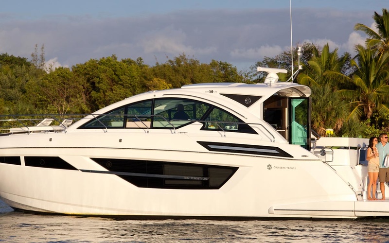 Cruisers Yachts 50 Cantius