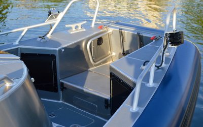 Life Proof 35 Full Cabin