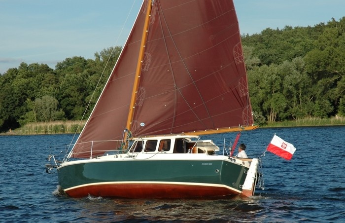 Haber 800 gaff sloop