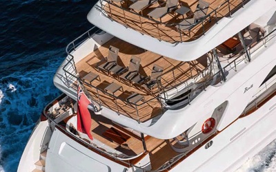 Novurania Chase 19