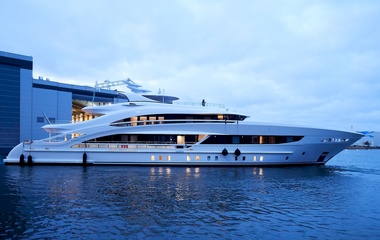 Heesen Triton
