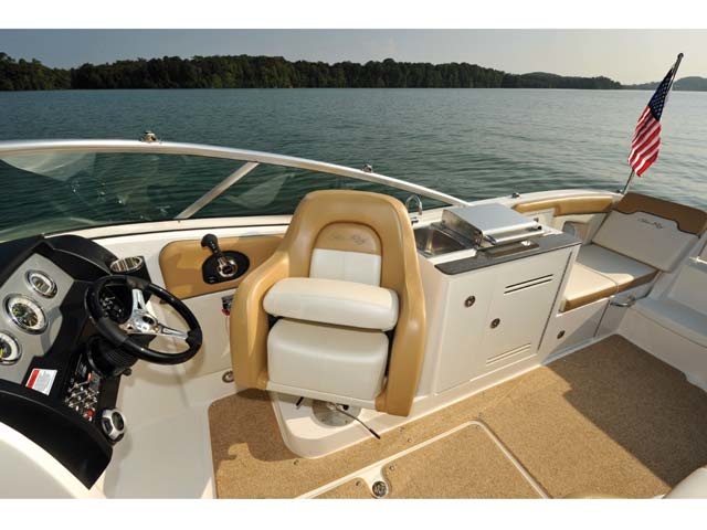 Sea Ray 300 Sundeck