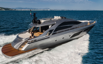 Pershing 8X