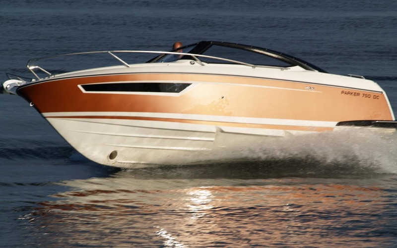 Parker 750 Day Cruiser