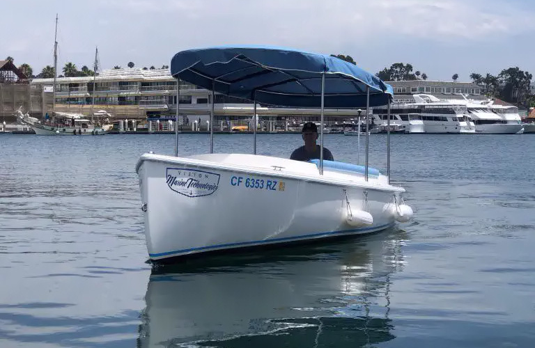 Vision Marine Technologies Fantail 217