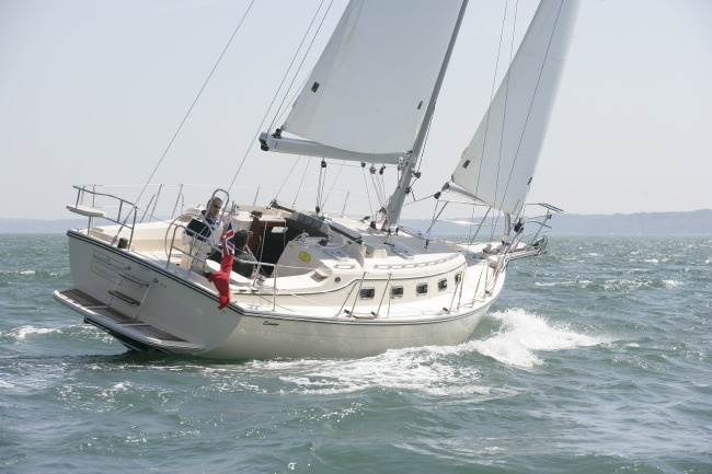 Island Packet Yachts Estero