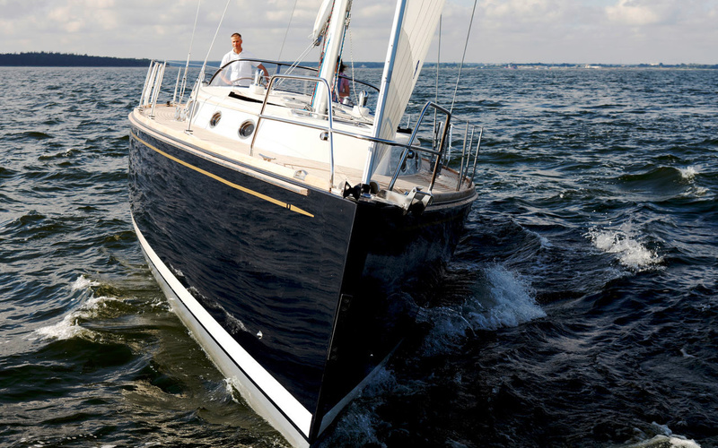 Moody Aft Cockpit 45