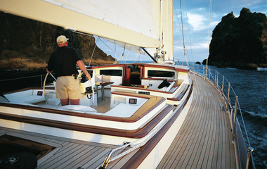 Alloy Yachts Savannah