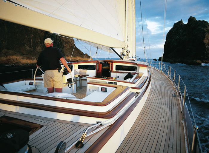 Alloy Yachts Savannah