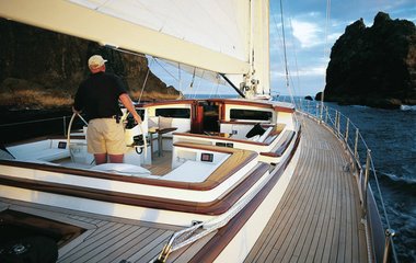 Alloy Yachts Savannah