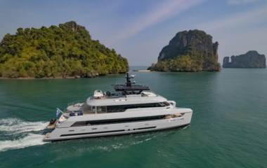 SilverYachts Space Cat