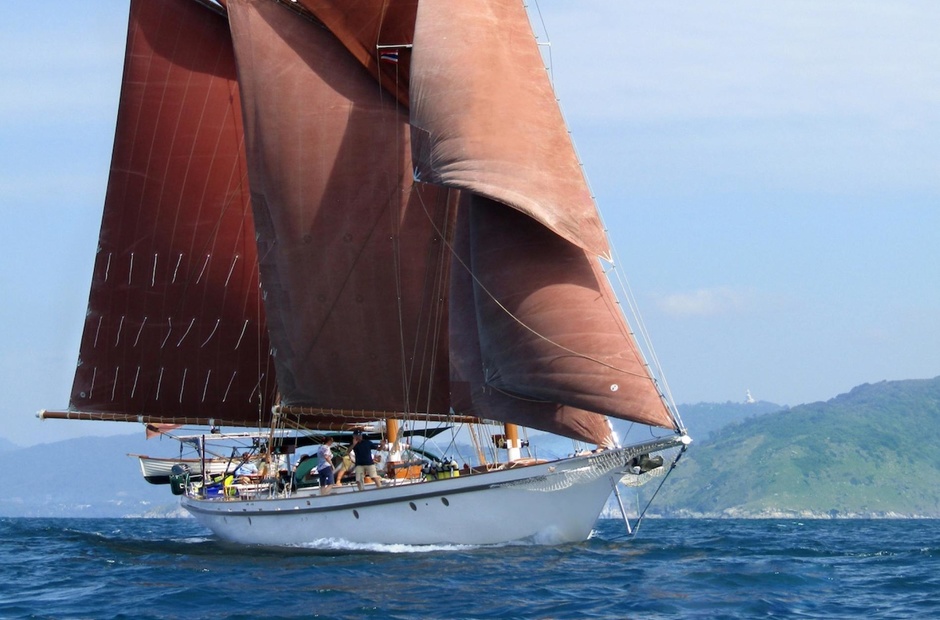 Custom Boats Dallinghoo