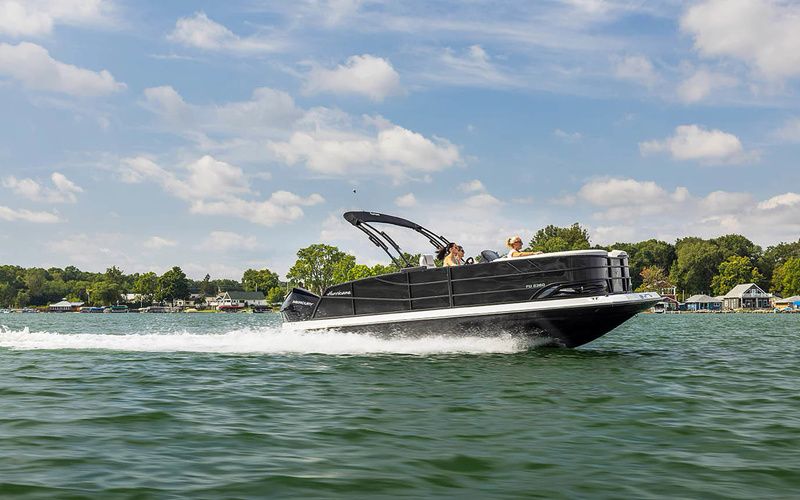 Hurricane FunDeck 2360