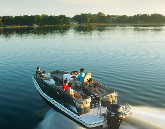 Bayliner Element XR7