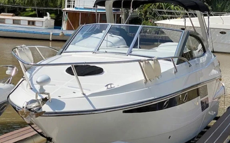 Manara 29 Cabin