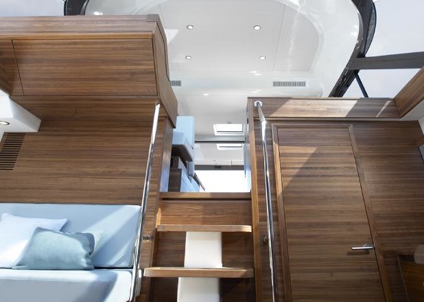 Sealine F46