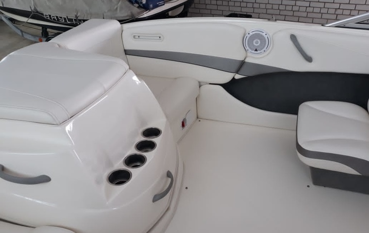 Bayliner 215 Bowrider (2010)