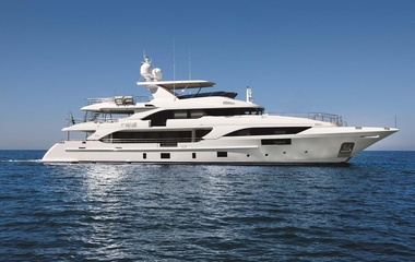 Benetti Coconuts