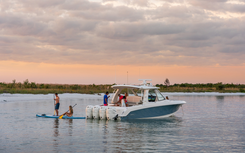 Boston Whaler 380 Realm
