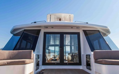 Aresa 2100 Yacht Cat