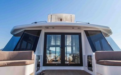 Aresa 2100 Yacht Cat
