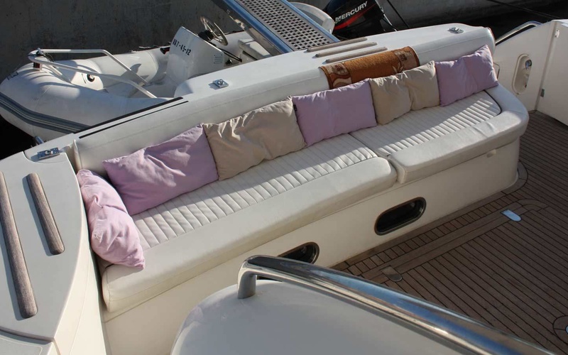 Princess 61