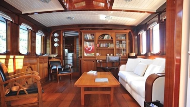 Yener Yachts Larimar