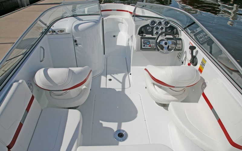 Formula 240 Bowrider Sport
