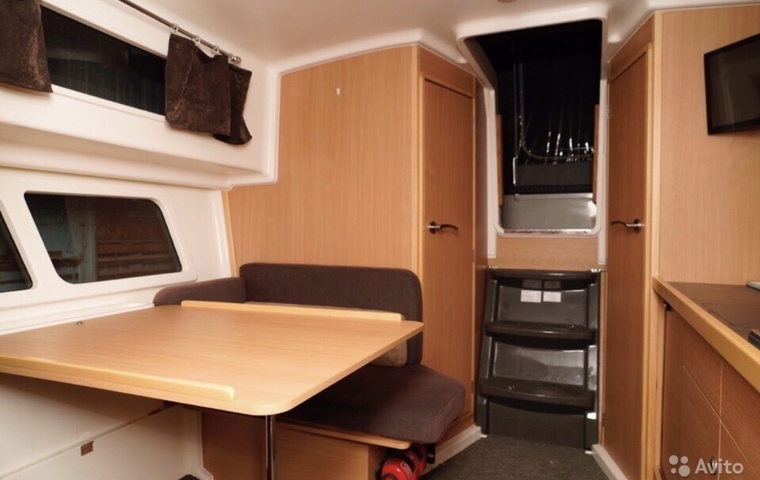 Delphia Escape 800 (2012)