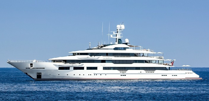 Not every owner can boast that his own initials are woven into the name of his boat, and Arthur M. Blank, owner of DreAMBoat, can.