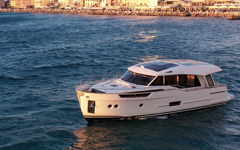 Greenline 48 Coupe