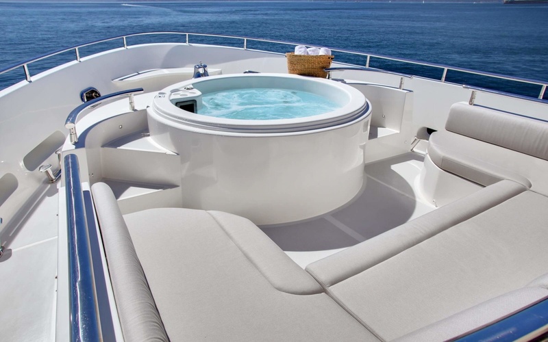 Selene 98 Ocean Explorer