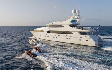 Westship World Yachts Cupcake