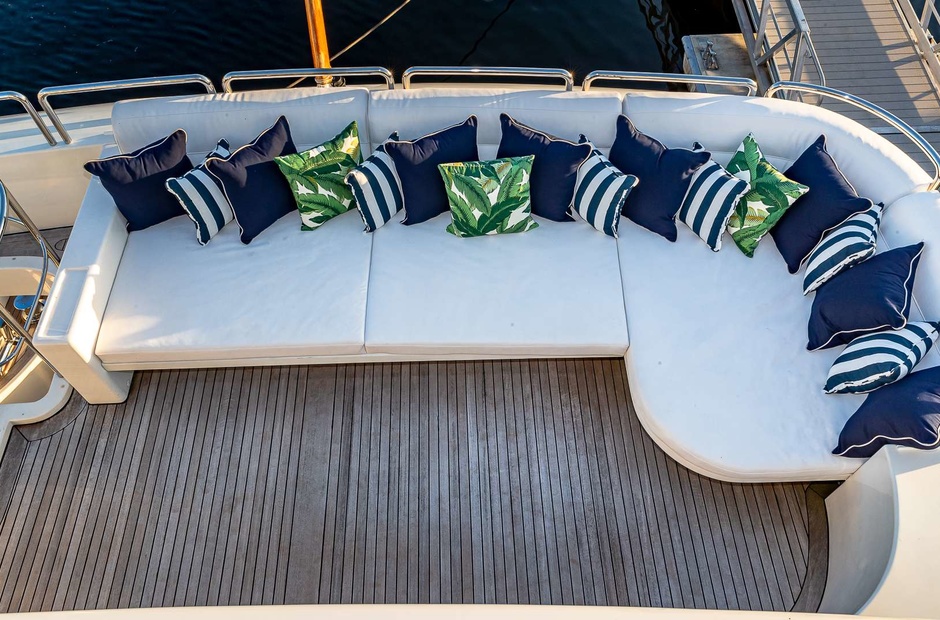 Benetti Pour Another