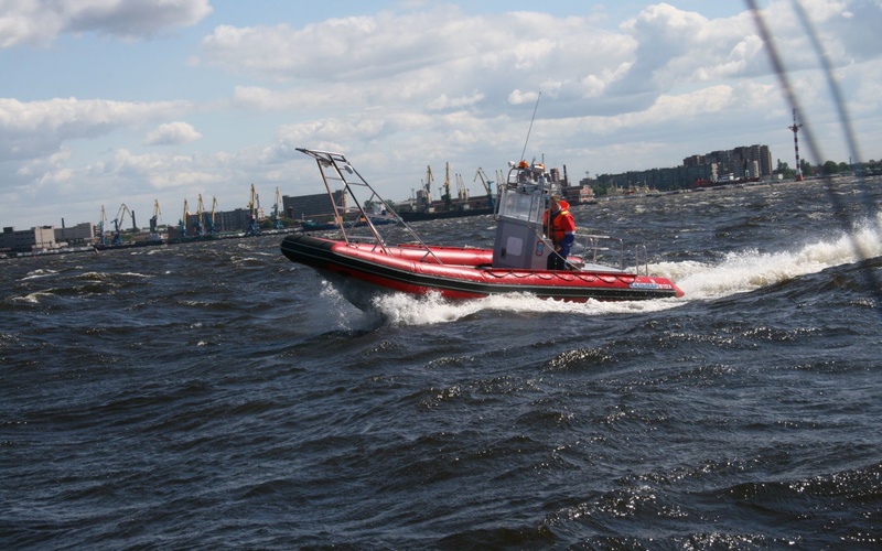 Специальные катера Kalmar 610