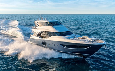 Monte Carlo Yachts 70 Skylounge