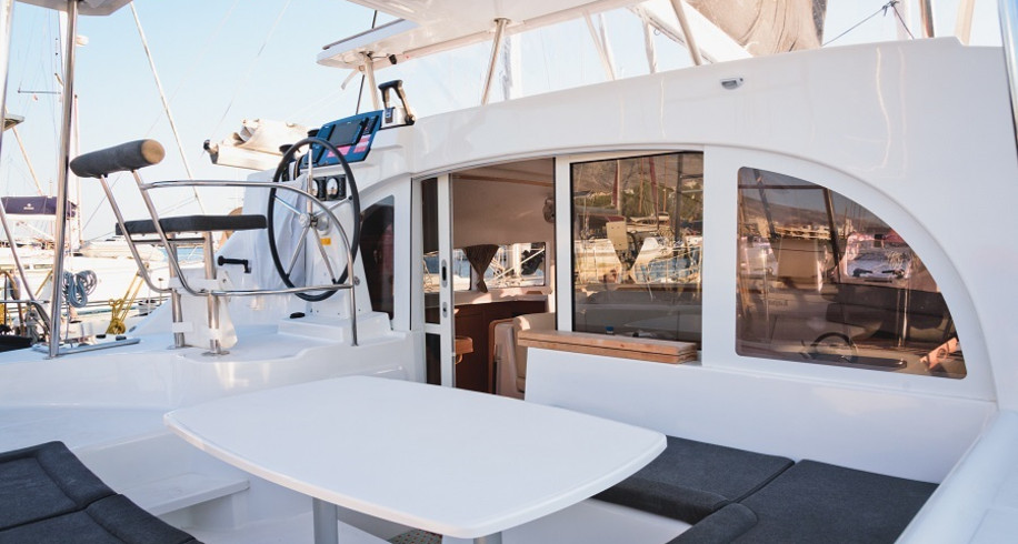 Lagoon Ladoon 380
