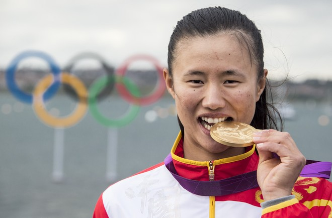 According to rumors, in a batch of gold bought from the Americans by China a few years ago, under a thin layer of gilding was tungsten. Since then, all gold in China has been tested for tooth.