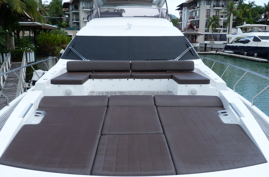 Azimut Mirage