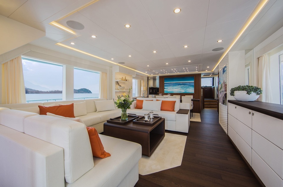 Van der Valk Falcon