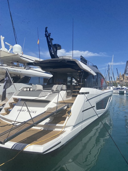 Sunseeker Sport Yacht 65