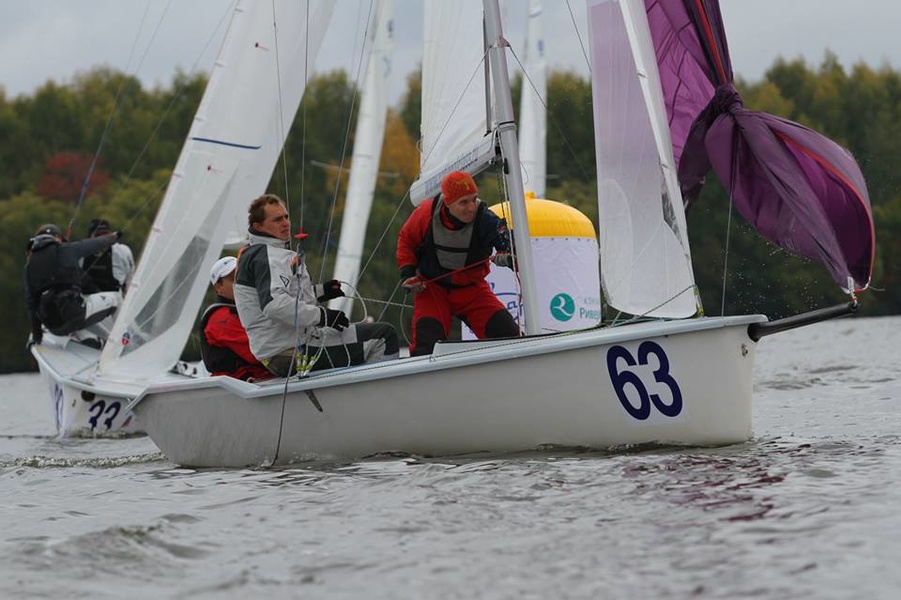 RUS 63 crew: helmsman Vladimir Lipavsky, schoolchildren Alexander Zybin and Alexander Kharlamov.