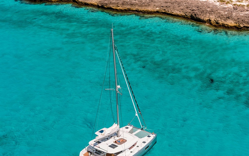 Lagoon 42