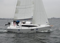 Northman Shipyard is taking the popular Maxus 26 to the Moscow Yacht Show 2019. Compared to the previous models, she has a modern deck layout with a full length stopwatch for safety. In addition, the deck is designed so that the owner can install almost any additional equipment.
