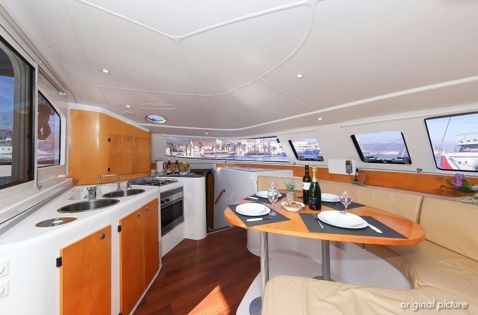 Fountaine Pajot Lavezzi 40