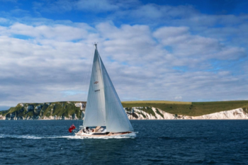 Возвращение Oyster Yachts: видеообзор Oyster 595 Skye III