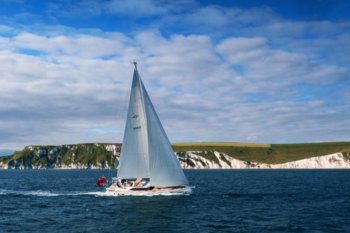 Возвращение Oyster Yachts: видеообзор Oyster 595 Skye III