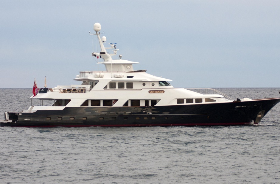 Sterling Yachts L'Albatros