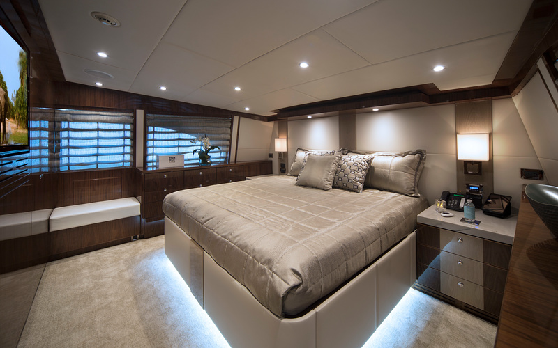 Hargrave 100' Raised Pilothouse