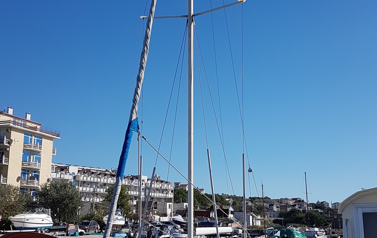 AB Yachts 100 (1991)